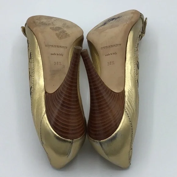 Burberry Metallic Gold Buckle Pumps Size 38.5 - Picture 9 of 13